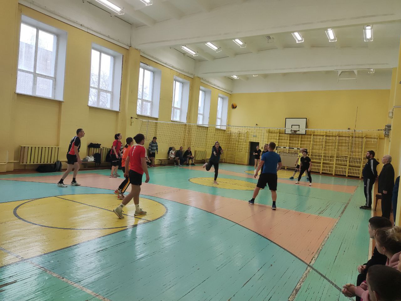 Первенство по волейболу среди членов профсоюза образовательных организаций г. Ижевска.
