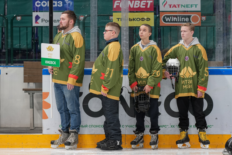 В Казани прошла церемония закрытия турнира по адаптивному хоккею «Кубок силы».